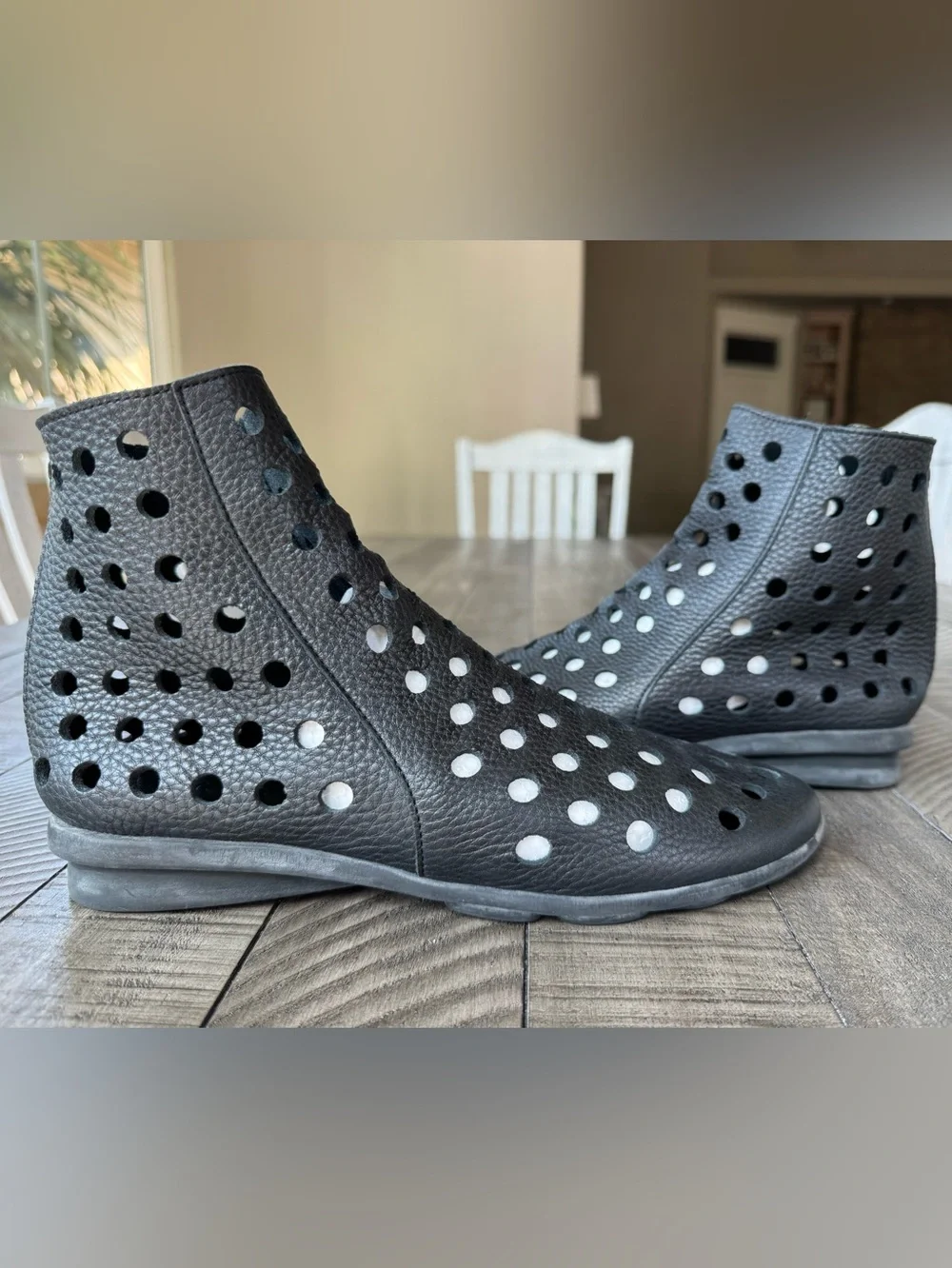 Arche Dato Black Perforated Leather Ankle Boots Women’s Size 8 (39)